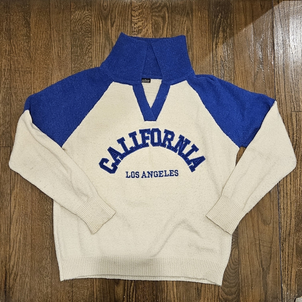 "California - Los Angeles" Collared Pullover